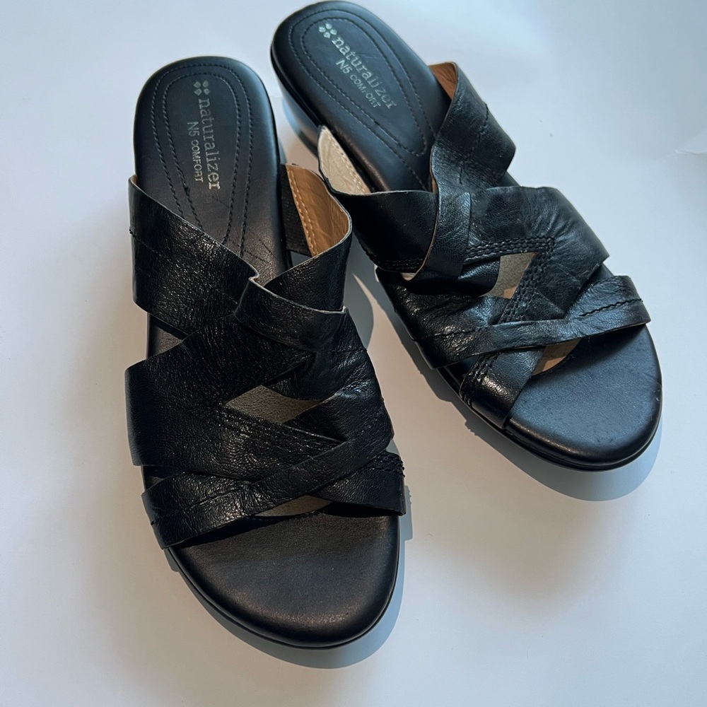 Naturalizer Black Crisscross Leather Sandals